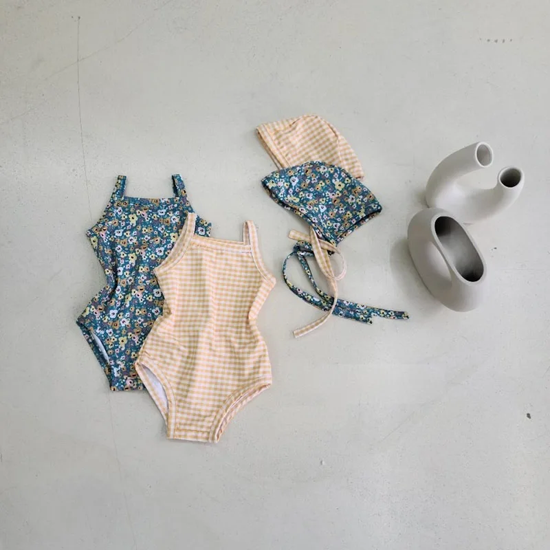 Baby Girl Swimwear Set – One-Piece with Sun Hat - Image 3