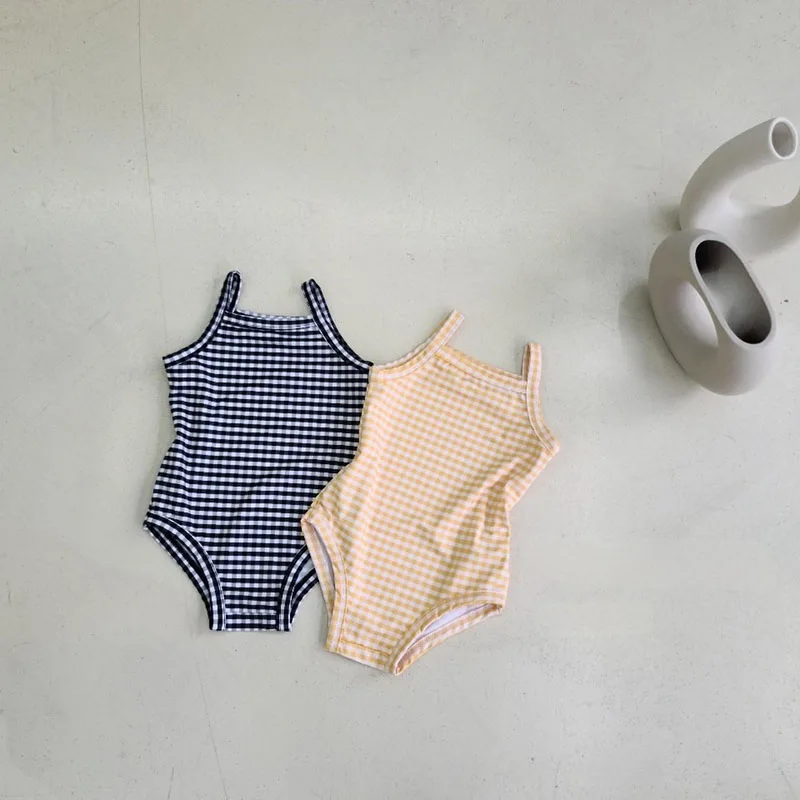 Baby Girl Swimwear Set – One-Piece with Sun Hat - Image 5